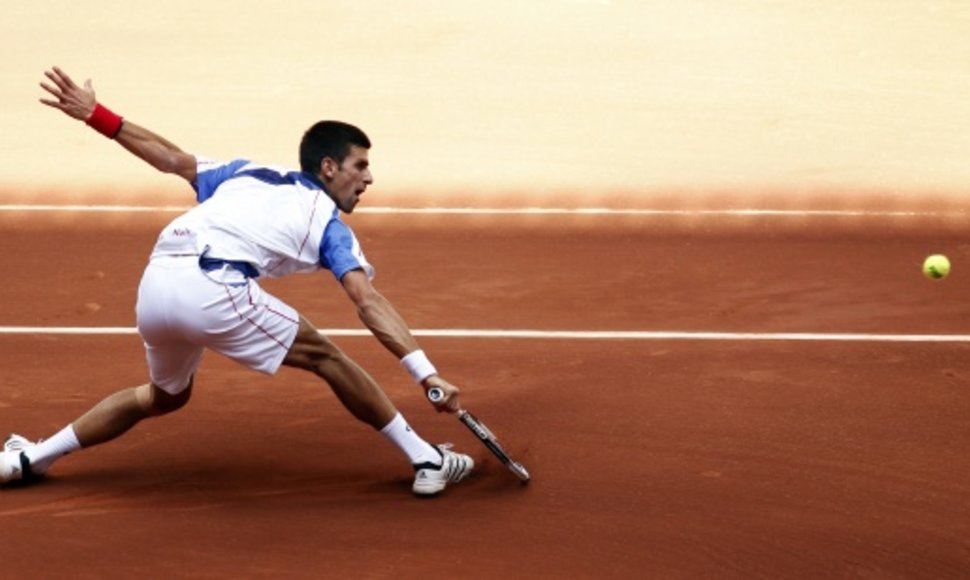 Nenugalimasis Novakas Džokovičius pergalių seriją mėgins pratęsti ketvirtfinalyje varžydamasis su puikią formą šiemet taip pat demonstruojančiu Davidu Ferreru.
