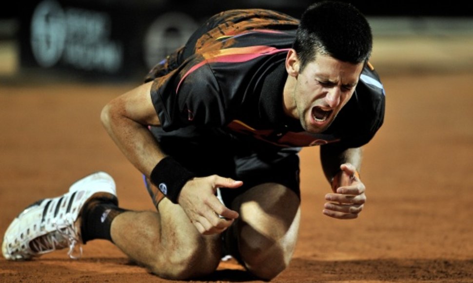 Novakas Džokovičius iškovojo dar vieną pergalę.