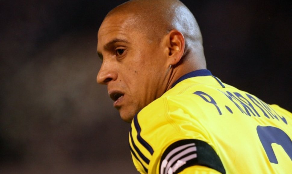 Roberto Carlosas Rusijos futbolo čempionate patyrė antrą rasistinį išpuolį.