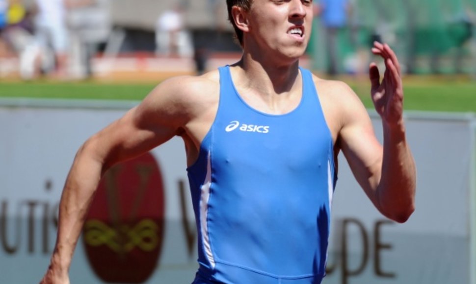 Lietuvos aštuoniolikmečių rekordą pagerino sprinteris Kostas Skrabulis.