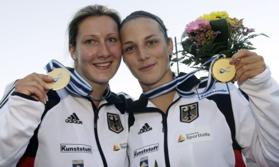 Anne Knorr ir Debora Nich atsiimdamos aukso medalius išgirdo ne Vokietijos, o nacių himną.