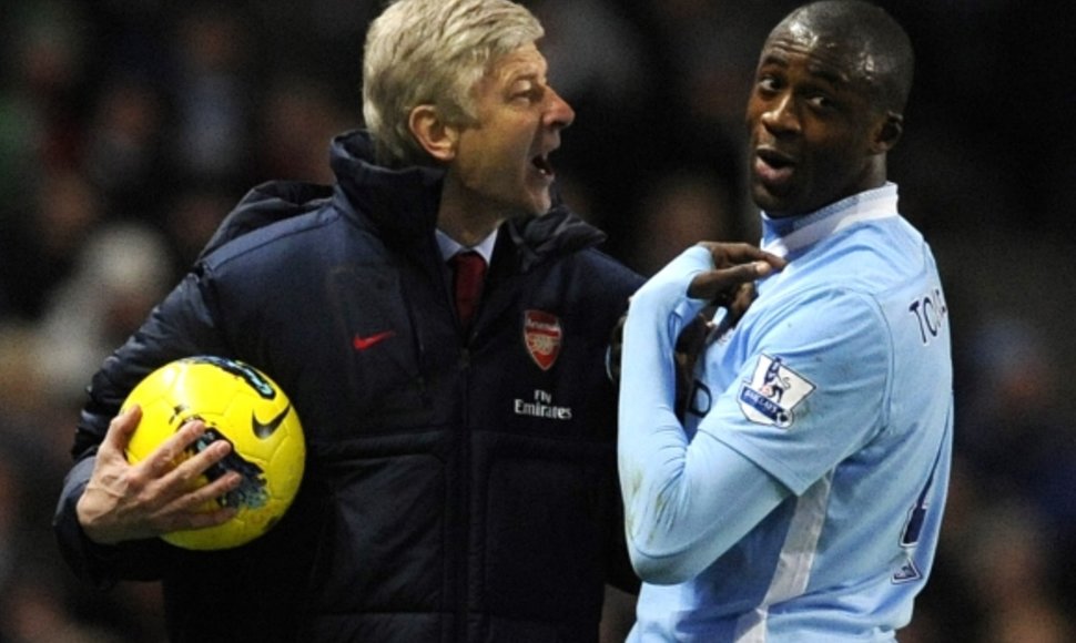 Arsene'as Wengeras ir „Manchester City“ saugas Yaya Toure.