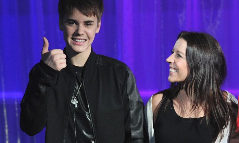 Justinas Bieberis su mama Pattie