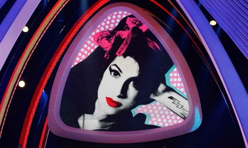 Amy Winehouse pagerbti skirto koncerto akimirka