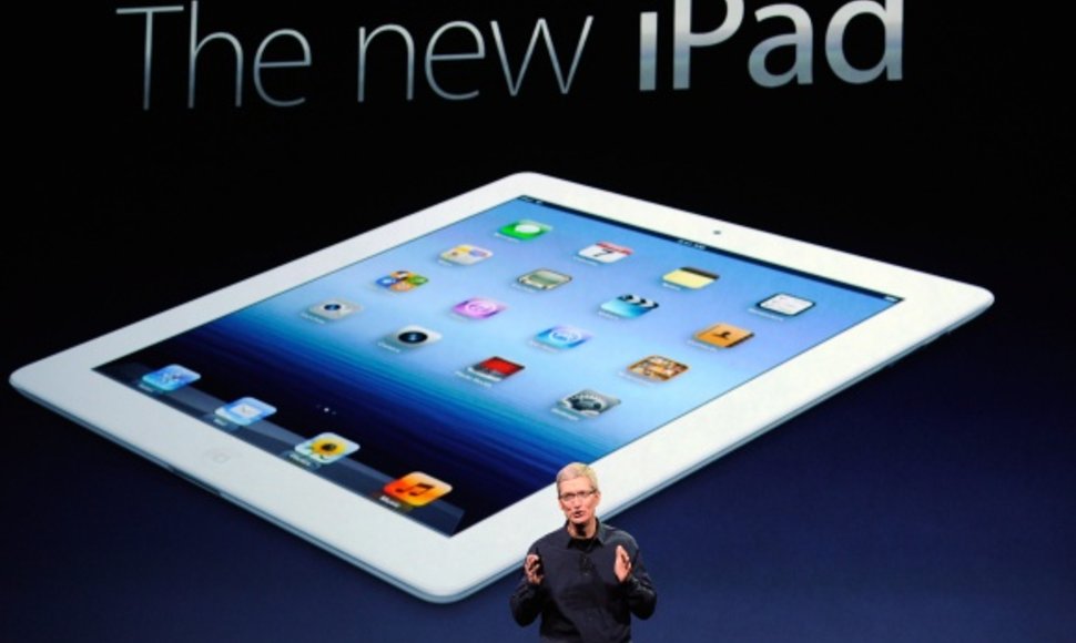 „Apple“ vadovas Timas Cookas pristato naują planšetinio kompiuterio „iPad“ versiją. 