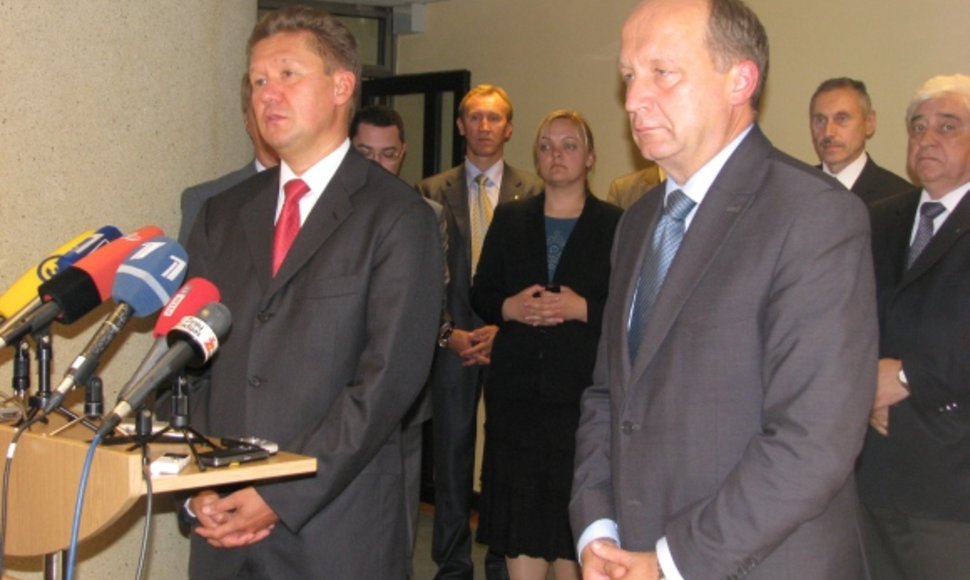 Rusijos koncerno „Gazprom“ valdybos pirmininkas Aleksejus Mileris ir Lietuvos premjeras Andrius Kubilius. 