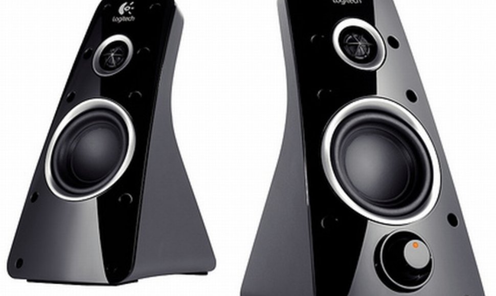 Kolonėlės „Logitech Speaker System Z520“.