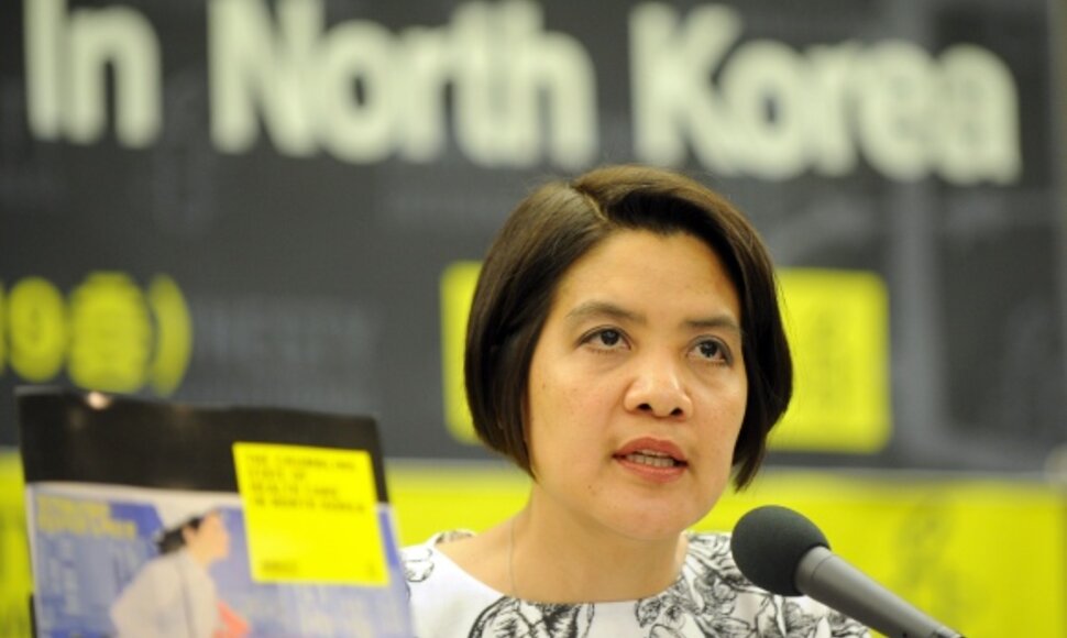 &bdquo;Amnesty International&ldquo; tyrėjos Norma Kang Muico teigimu, operacijos &Scaron;iaurės Korėjoje vyksta naudojant nesterilizuotus įrankius.
