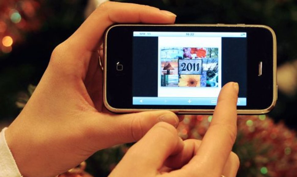 Išmaniojo telefono „iPhone“ žadintuvo klaida daugybei vartotojų sugadino nuotaiką pirmosiomis 2011-ųjų dienomis. 