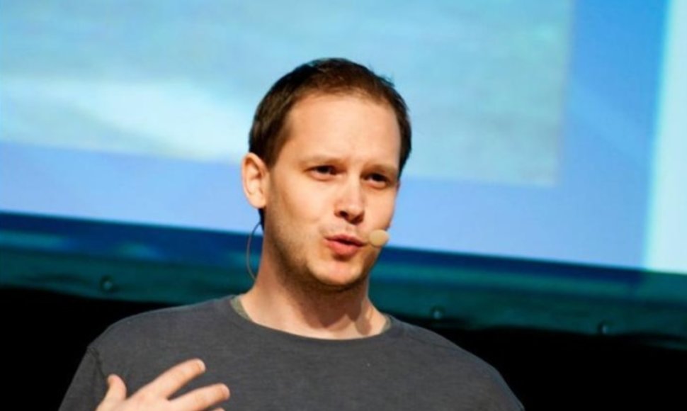 Vienas iš „The Pirate Bay“ įkūrėjų Peter Sunde konferencijoje „Login 2011“ Vilniuje