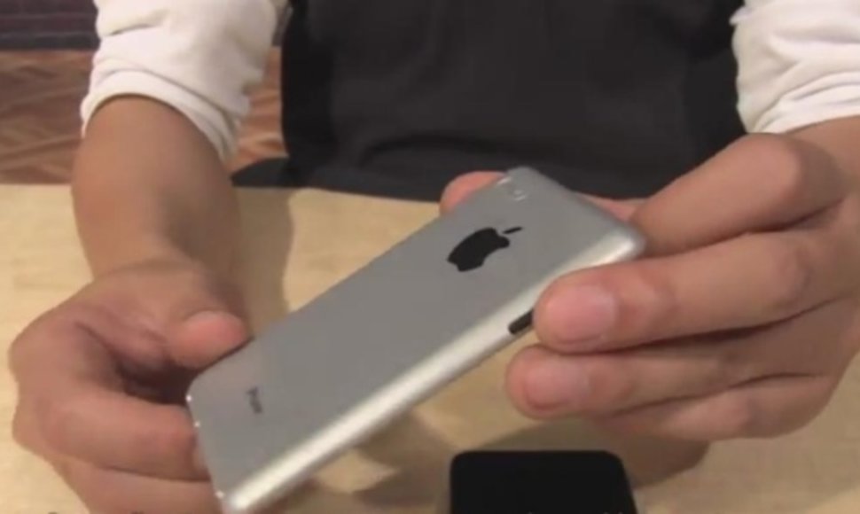 Taip atrodo „iPhone 5“ prototipas, sukurtas remiantis gandais internete. 