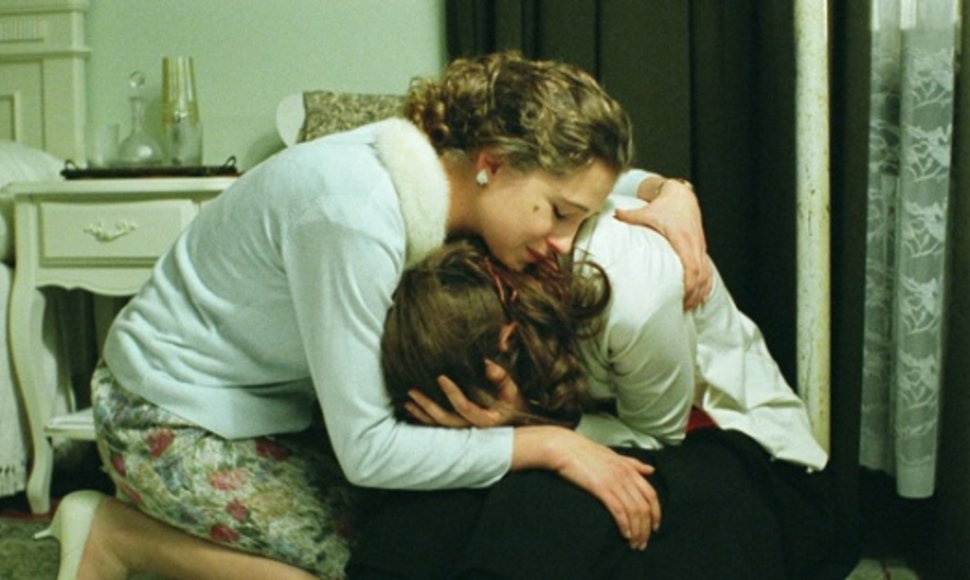 Viena iš filmo „Kai apkabinsiu tave“ aktorių – Jurga Jutaitė.