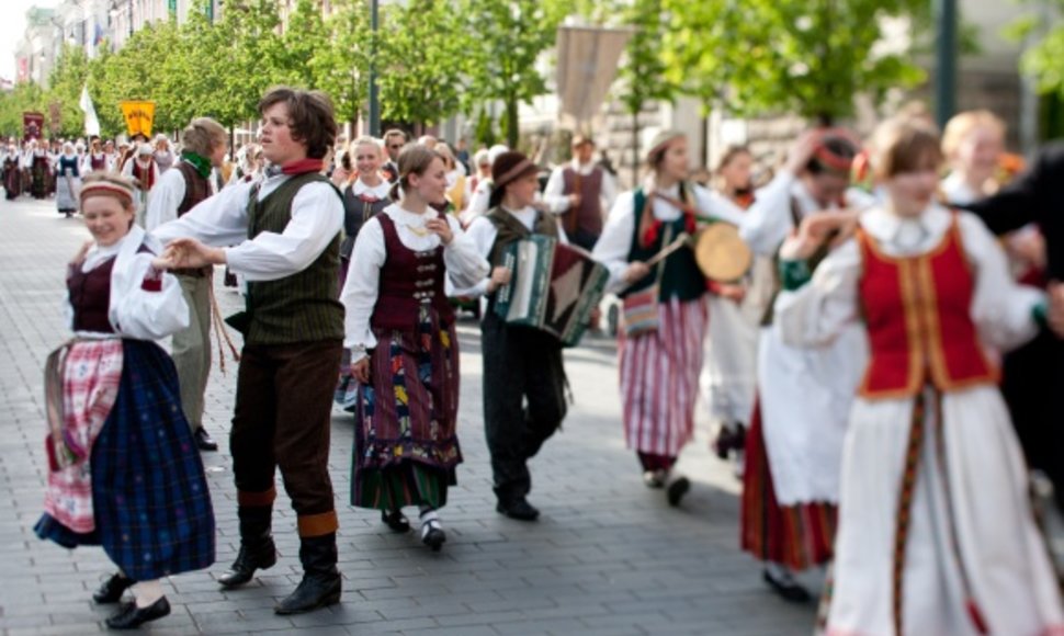 Folkloro mėgėjams ir atlikėjams šventė – iki gegužės 29 dienos Vilniuje vyksta festivalis „Skamba skamba kankliai“.