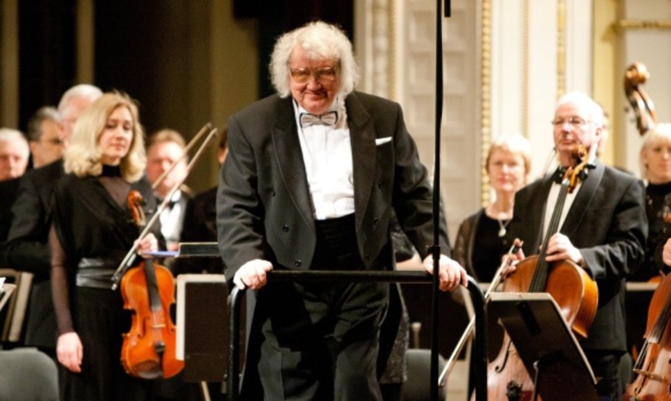 Juozo Domarko diriguojamas Lietuvos Nacionalinės filharmonijos simfoninio orkestras.