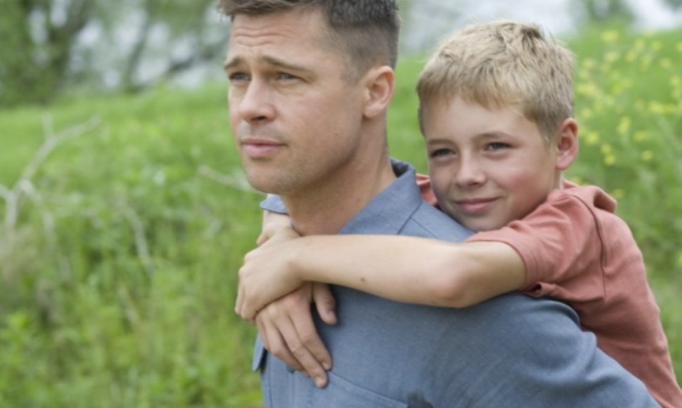 Dramoje „Gyvybės medis“ Bradas Pittas vaidina griežtą tėvą.