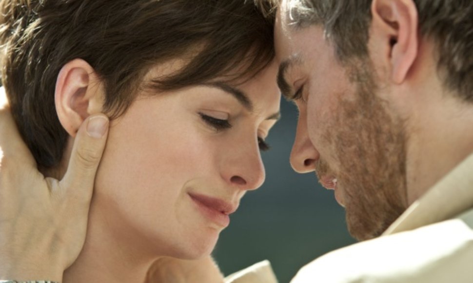 Anne Hathaway romantinėje dramoje „Viena diena“
