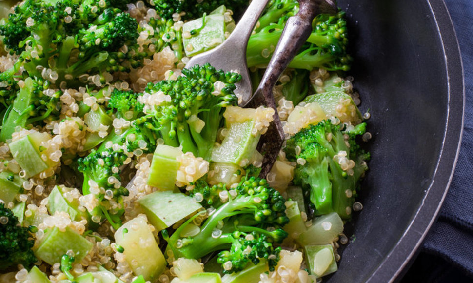 Brokolių ir bolivinių balandų salotos