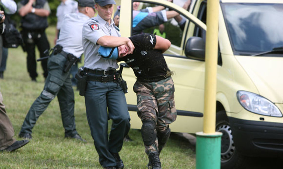 Kaune vyko konkursas „2009 metų geriausias Lietuvos viešosios policijos patrulis“, skirtas gerinti viešosios policijos patrulių profesinį ir fizinį pasirengimą