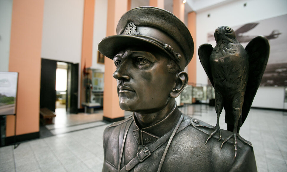 Skulptūros Adolfui Ramanauskui-Vanagui pristatymas