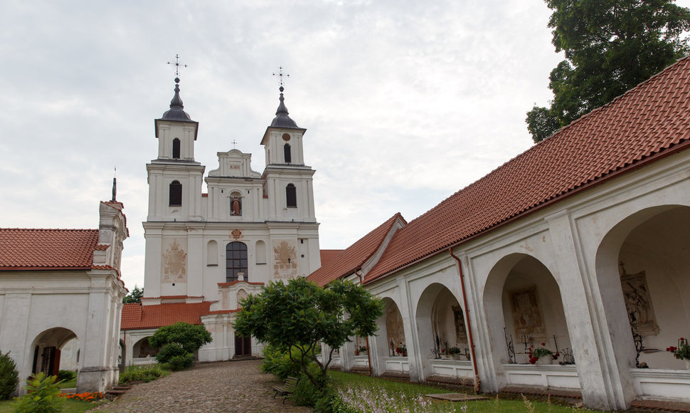 Tytuvėnų bažnyčios ir vienuolyno ansamblis