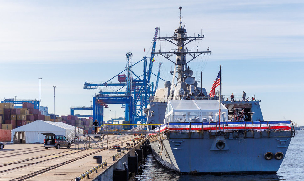 Jungtinių Amerikos Valstijų karinis laivas USS „Gravely“