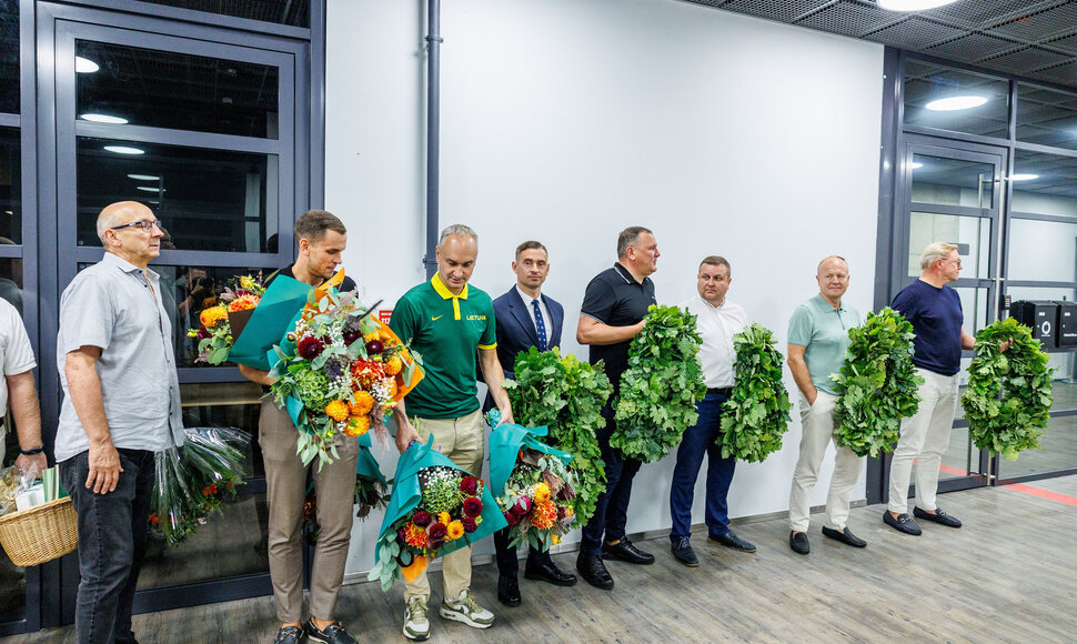 Krep&scaron;ininkų sutiktuvės oro uoste
