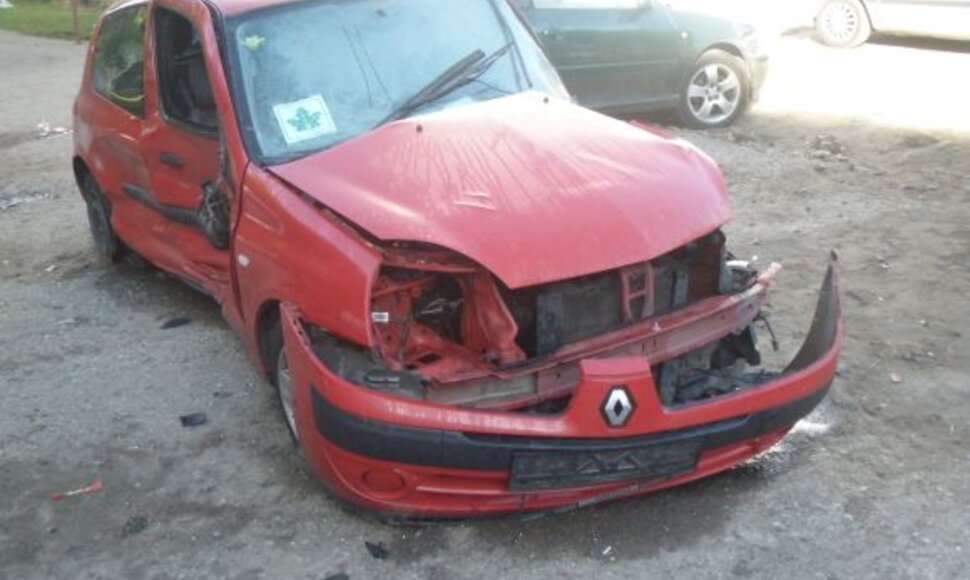 Taip atrodo vienas iš BMW taranuotų automobilių.