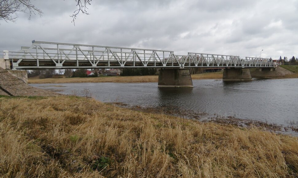 Saločių S. Dariaus ir S. Girėno tiltas