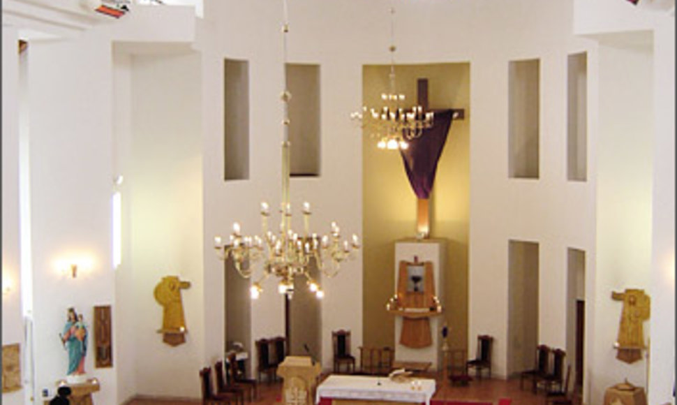Švč. M. Marijos Rožinio Karalienės bažnyčia Palemone
