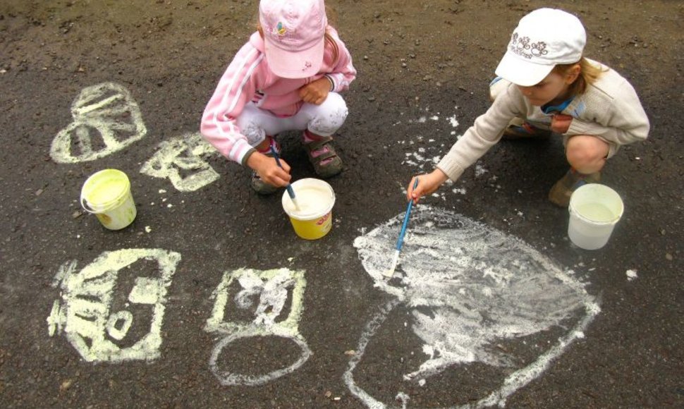 Vaikų piešinių ant grindinio šventė Vilkijoje rengiama trečią kartą.