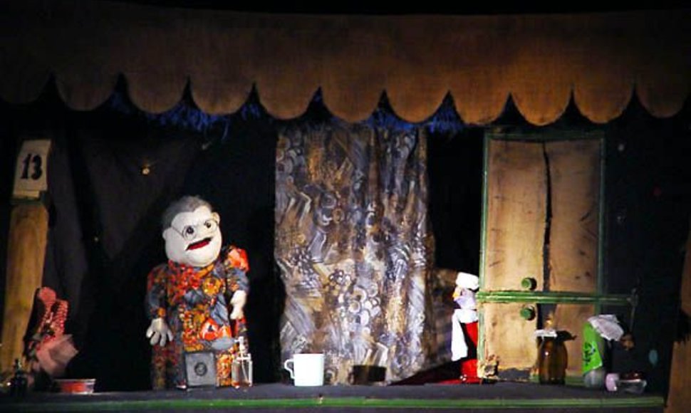 Spektaklis „Kiaus, Miaus ir tetulė“ yra teatro „aukso klasika“