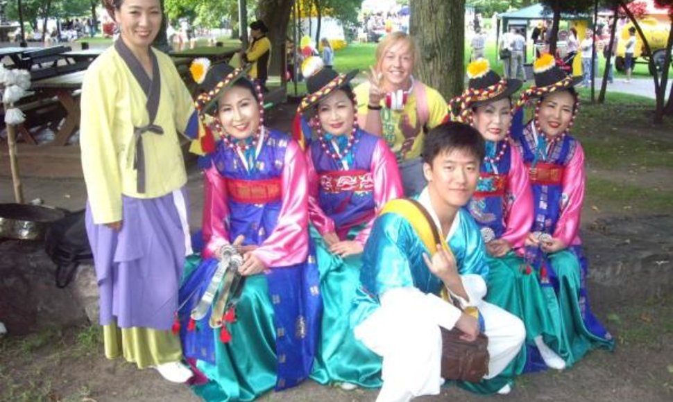 Kolektyvas „Yeongnam Yesuldan“ skleidžia Korėjos tradicinius šokius ir dainas bei saugo kultūrinį paveldą.