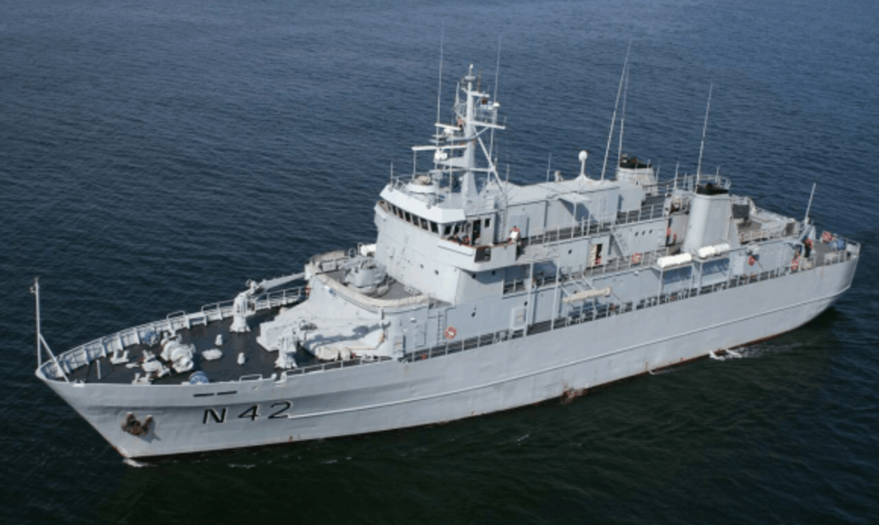 Tarnybą eskadroje pradeda ir Lietuvos KJP vadovavimo ir aprūpinimo laivas „Jotvingis“.