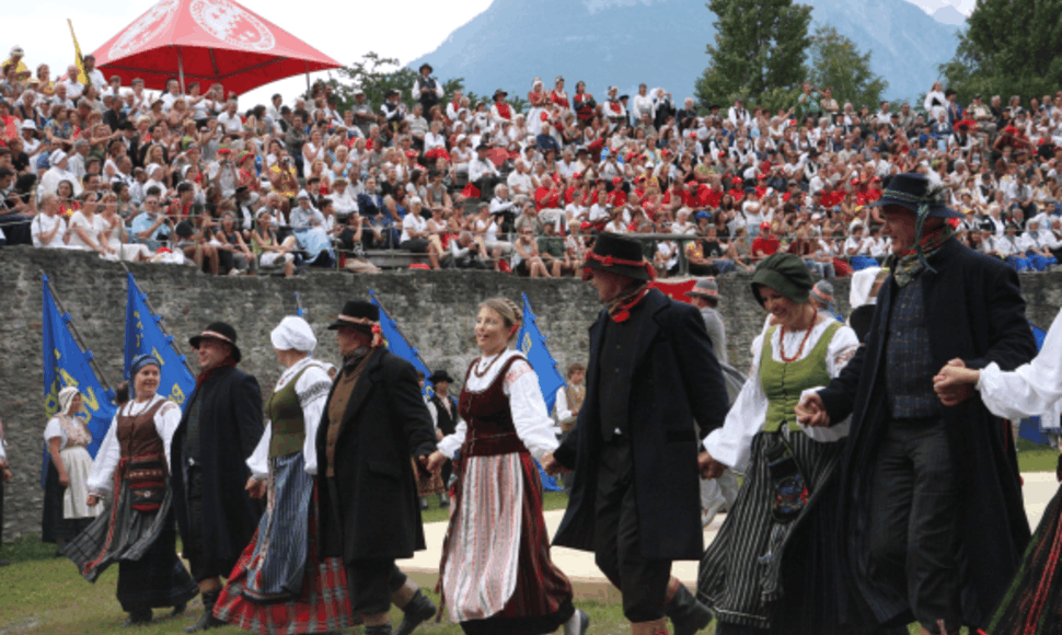 Pernai „Europiada“ vyko Šveicarijos mieste Martinji. Klaipėda yra 25-asis miestas, kuriam šiemet suteikta garbė priimti tarptautinį festivalį.