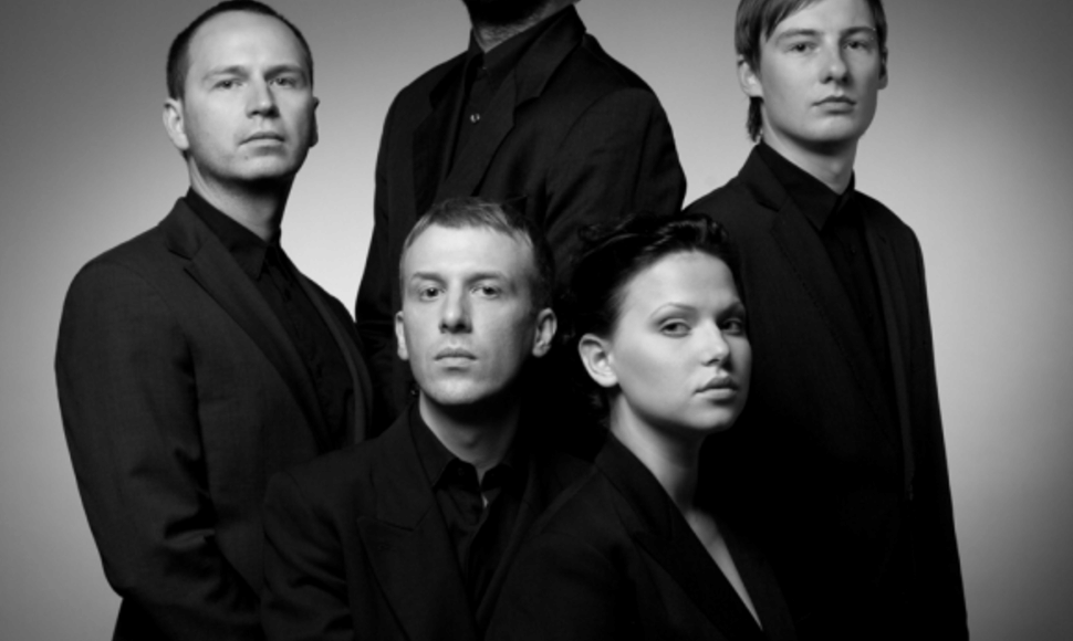 Naktiniame klube – „Silence Night“ projektas.