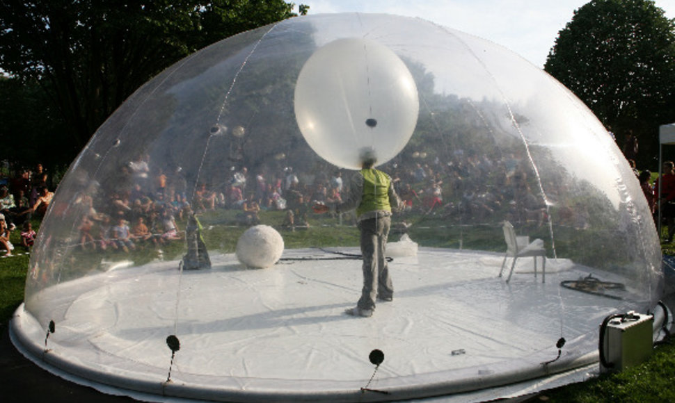 Cirko spektaklis „Burbulas“ jau buvo rodomas Kaune bei Vilniuje.