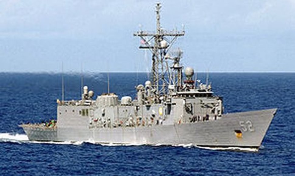 Jungtinių Amerikos Valstijų Karinio laivyno karinis laivas.