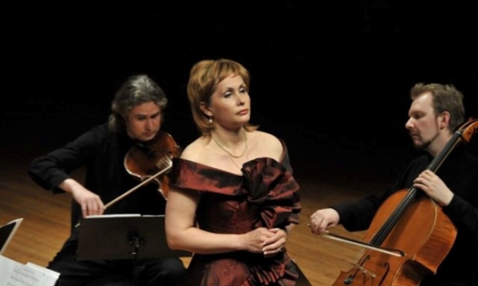 Aistė Širvinskaitė sekmadienį dainuos Klaipėdos muzikinio teatro Kolonų salėje.