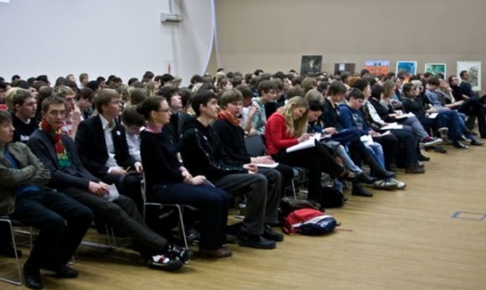 Klaipėdos moksleiviai iš pirmų lūpų išgirs apie finansus ir lyderystę.