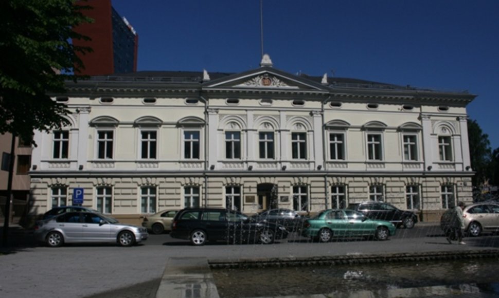 Klaipėdos apskrities viršininko administracija įsikūrusi buvusioje rotušėje. 