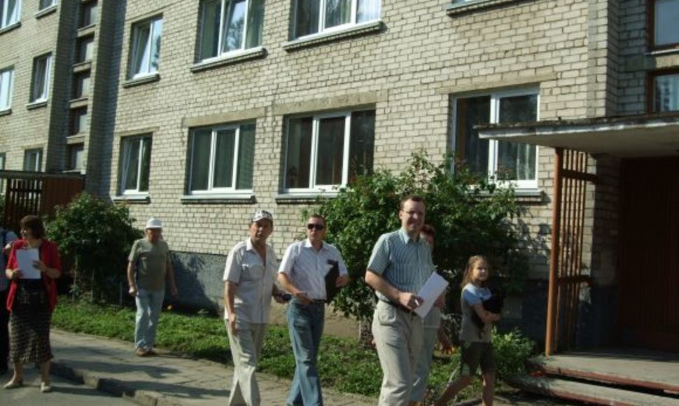Komisija apžiūrėjo namus, pretenduončius tapti pavyzdingiausiu daugiabučiu Klaipėdoje.
