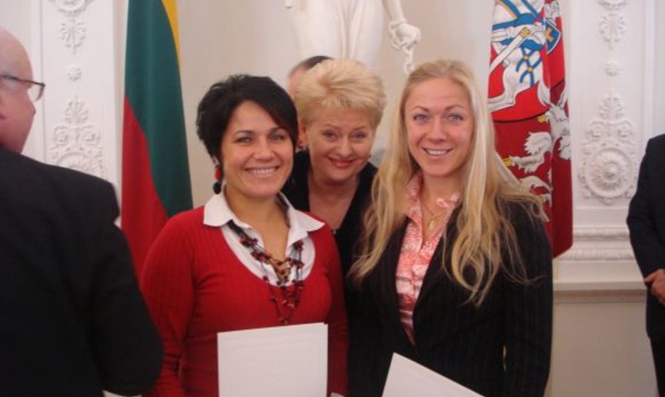 Prezidentės įvertinimo susilaukė ir klaipėdietės Diana Mačiūtė ir Jurgita Činauskaitė-Četiner.