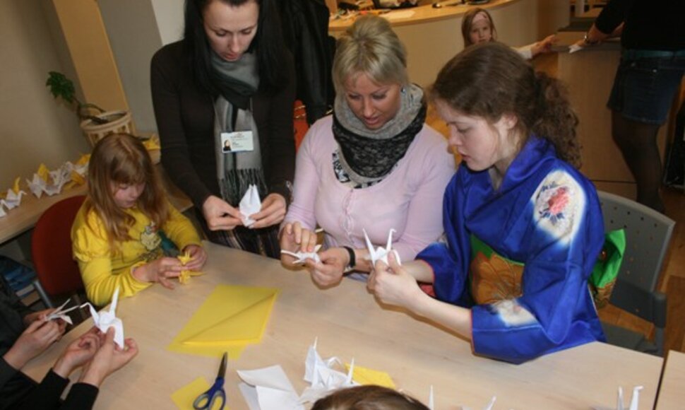 Prie solidarumo akcijos lankstant gerveles prisidėjo ir Klaipėdos I.Simonaitytės viešoji biblioteka.