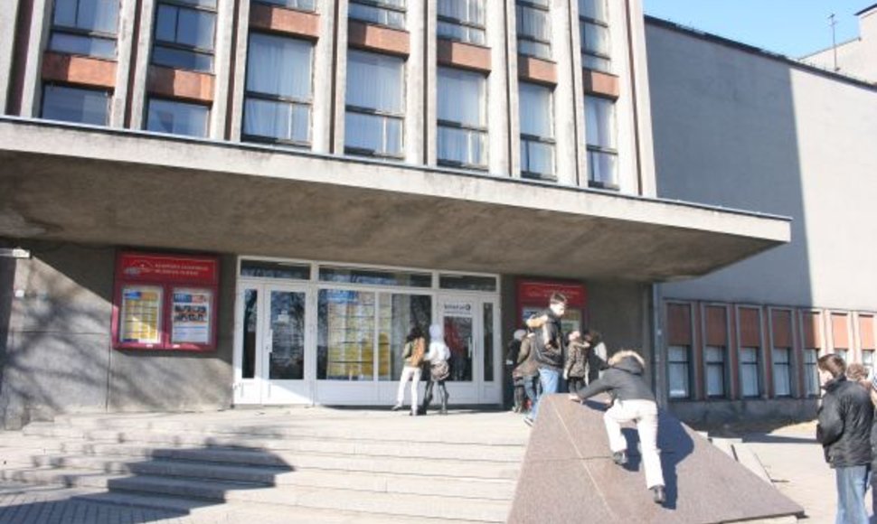 Klaipėdos valstybinio muzikinio teatro likimas užstrigęs.