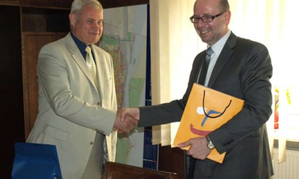 Čekijos ambasadorius Radek Pech antradienį lankėsi pas Klaipėdos merą. 