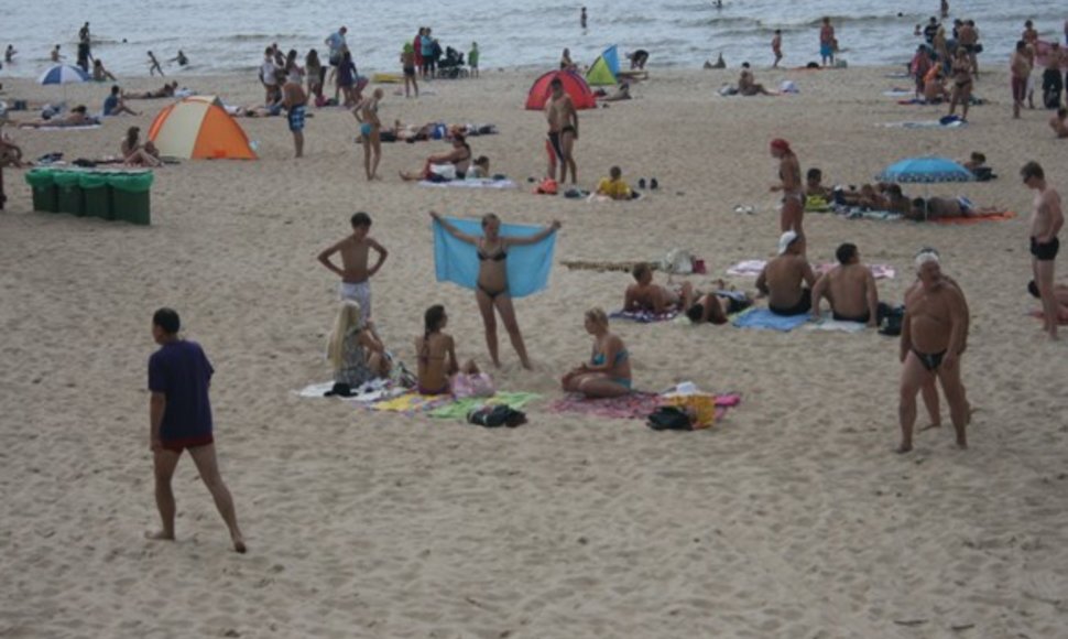Šią vasarą Palangos paplūdimiai gerokai praplatinti. Tam prireikė maždaug 130 tūkst. kub. m smėlio. 
