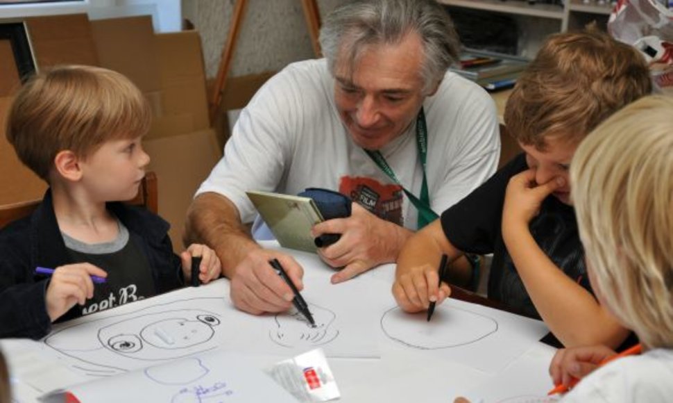 Animacijos mokyklėlėje vaikus moko ir legendinis Ilja Bereznickas.