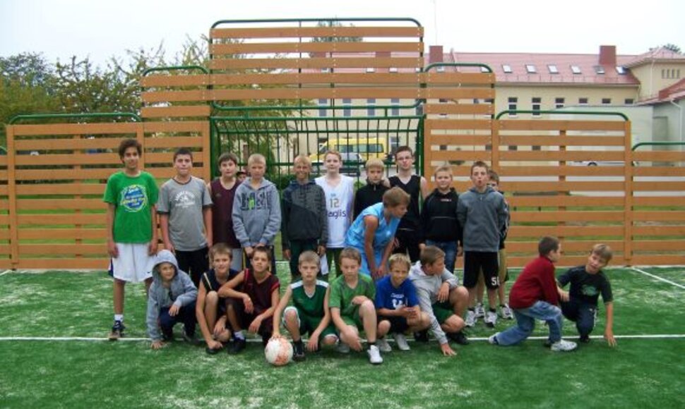 Šventojoje atverta sutvarkyta žaidimų aikštelė.