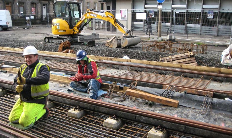 Edinburgo centre jau kelintus metus šeimininkauja statybininkai. 