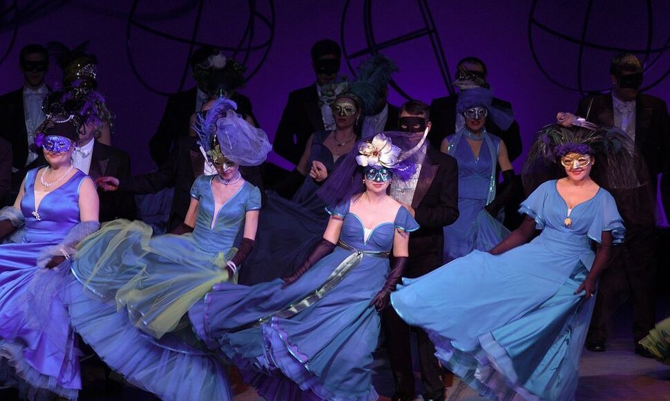 Klaipėdos muzikiniame teatre atnaujinta operetė "Šikšnosparnis".
